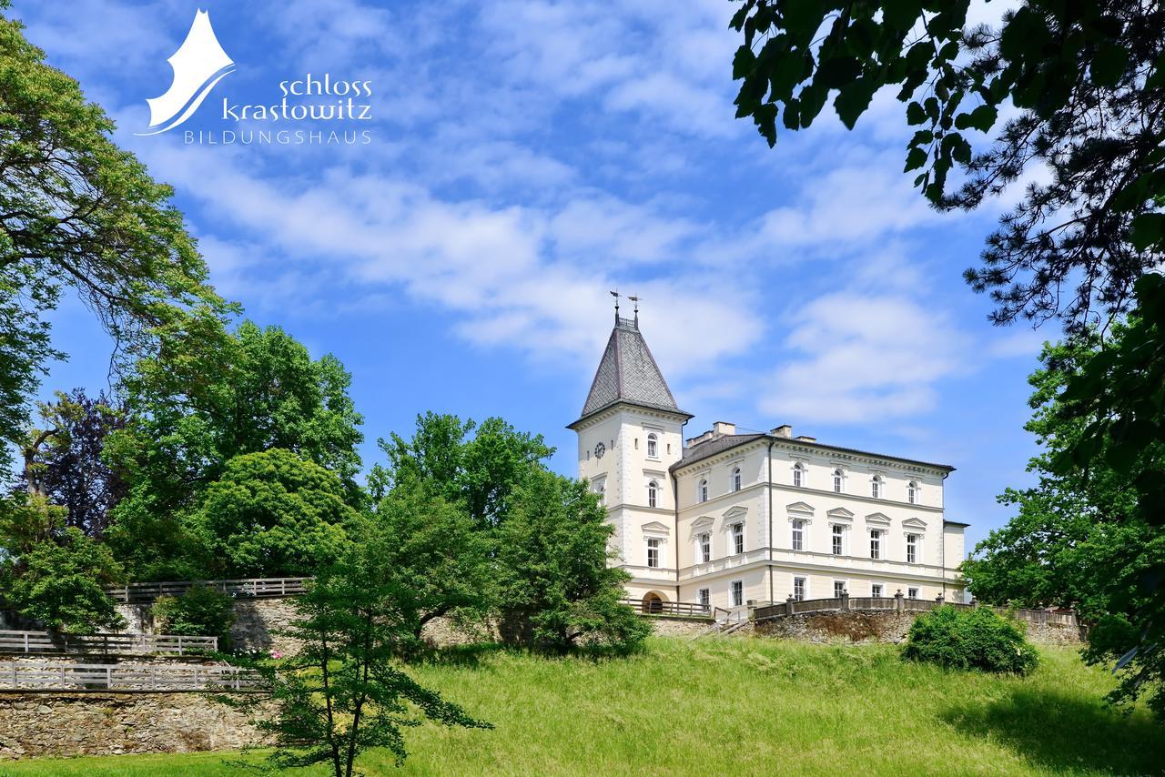 Bildungshaus Schloss Krastowitz Hotel Klagenfurt am Woerthersee Bagian luar foto