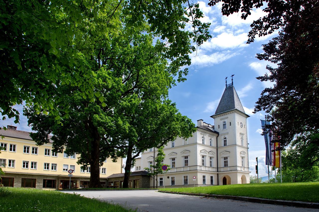 Bildungshaus Schloss Krastowitz Hotel Klagenfurt am Woerthersee Bagian luar foto